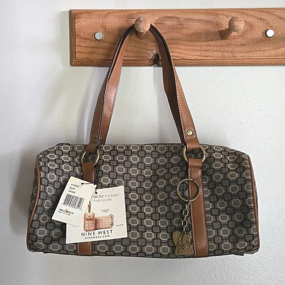 Nine West Barrel Purse - Picture 1 of 13